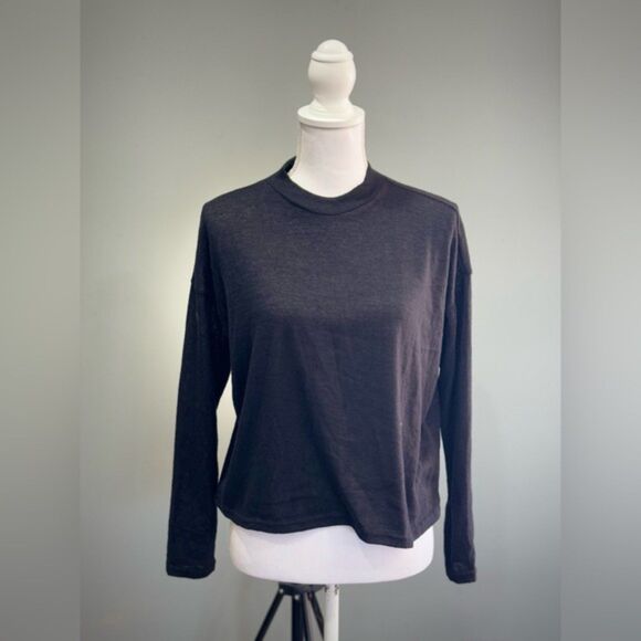 CLEARANCE! Black Boutique Mock Neck Sweater Size S NWT - Picture 1 of 5